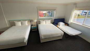 Revelstoke Lodge