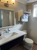 Revelstoke Lodge
