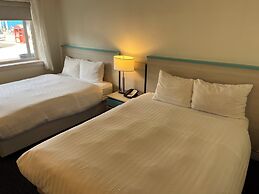 Revelstoke Lodge