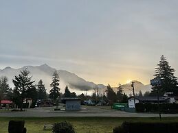 Richca Chalets Resort