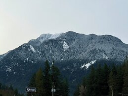 Richca Chalets Resort