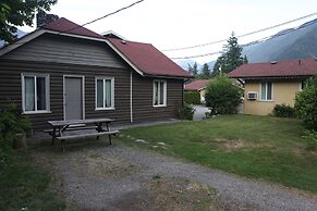 Richca Chalets Resort