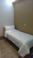Nuts Hotel