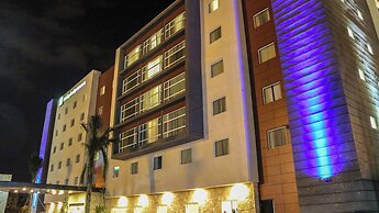 Holiday Inn Express & Suites Celaya by IHG