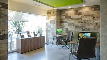 Holiday Inn Express & Suites Celaya by IHG