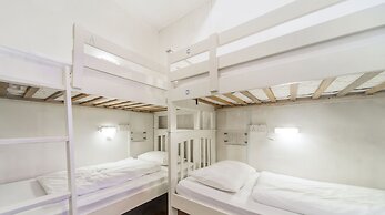 BEAT. Arts Hostel Chinatown