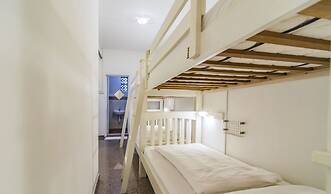 BEAT. Arts Hostel Chinatown
