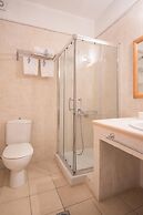 Maranton Beach Hotel