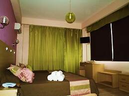 Maranton Beach Hotel