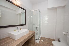 Maranton Beach Hotel