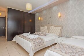 Maranton Beach Hotel