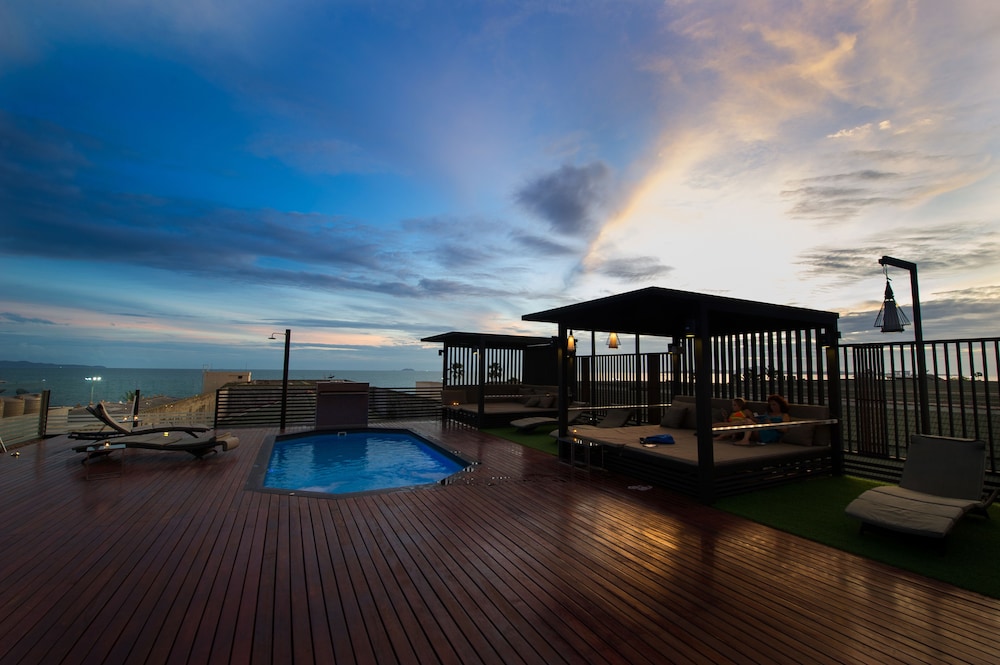 Inn residence serviced suites