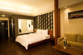 Inn residence serviced suites