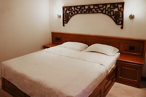 Max Residence
