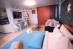 Elena Apartments