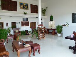 Overflow Guesthouse