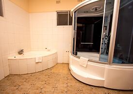 Mika Hotel, Kabulonga
