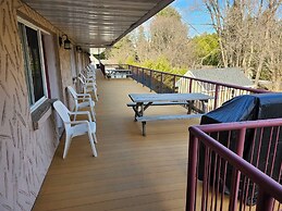 Motel des Pentes et Suites