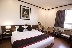 City Bay Hotel