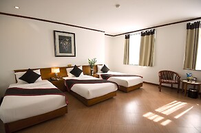City Bay Hotel