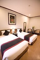 City Bay Hotel