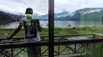 Hotel Lakefront