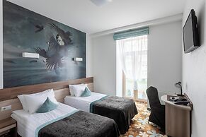 Algiro Hotel