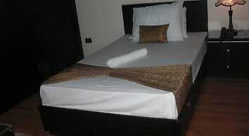 Cairo plaza Guest House