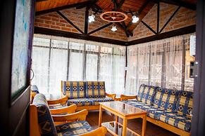 Hosteria Jardines de Chamana