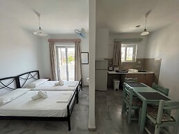 Kaloxenia Apartments