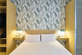 Fira Centric Apartments by gaiarooms