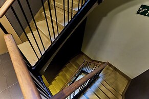 Fira Centric Apartments by gaiarooms