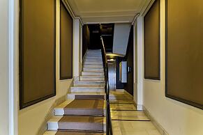 Fira Centric Apartments by gaiarooms