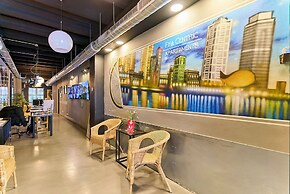 Fira Centric Apartments by gaiarooms