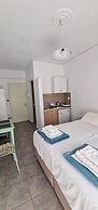 Annoula Studio & Apartments
