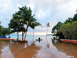 Koh Mak Buri Hut Natural Resort