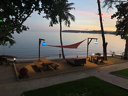 Koh Mak Buri Hut Natural Resort