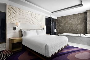 Pasadena Hotel & Pool