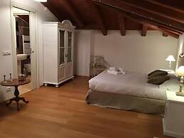 Barbacan Boutique Hotel