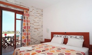 Plaka Hotel II