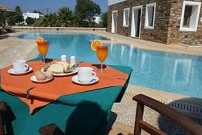 Plaka Hotel II