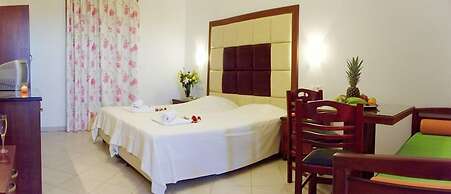 Plaka Hotel II