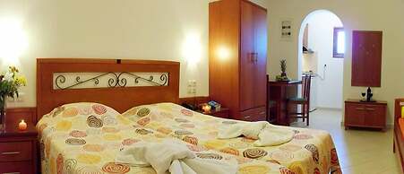 Plaka Hotel II