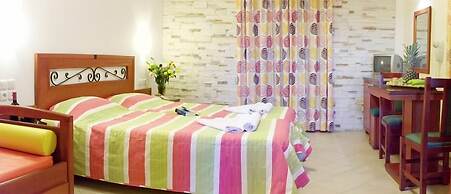Plaka Hotel II