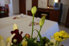 Plaka Hotel II