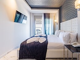 Alpha Luxury Suites