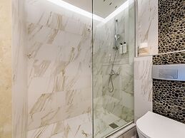 Alpha Luxury Suites