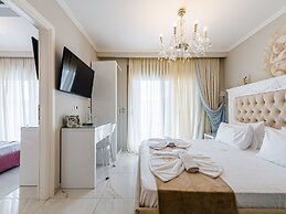 Alpha Luxury Suites