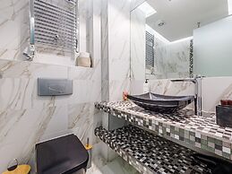 Alpha Luxury Suites