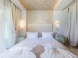 Alpha Luxury Suites